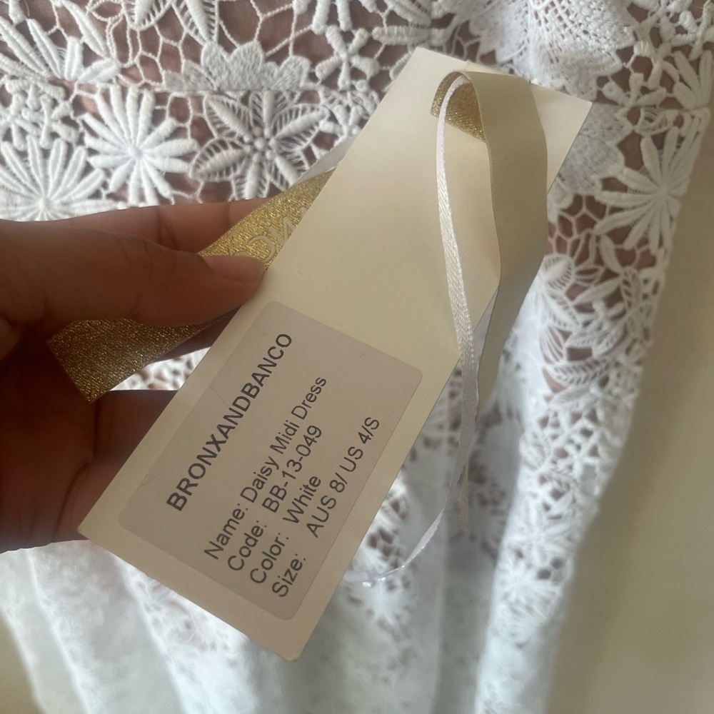 NWT Bronx and Banco Daisy Cutout Midi Dress Size Small New! - Picture 9 of 11